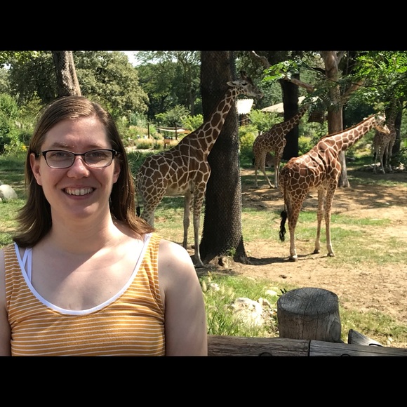 Meet your Posher, Tessa - Picture 1 of 1